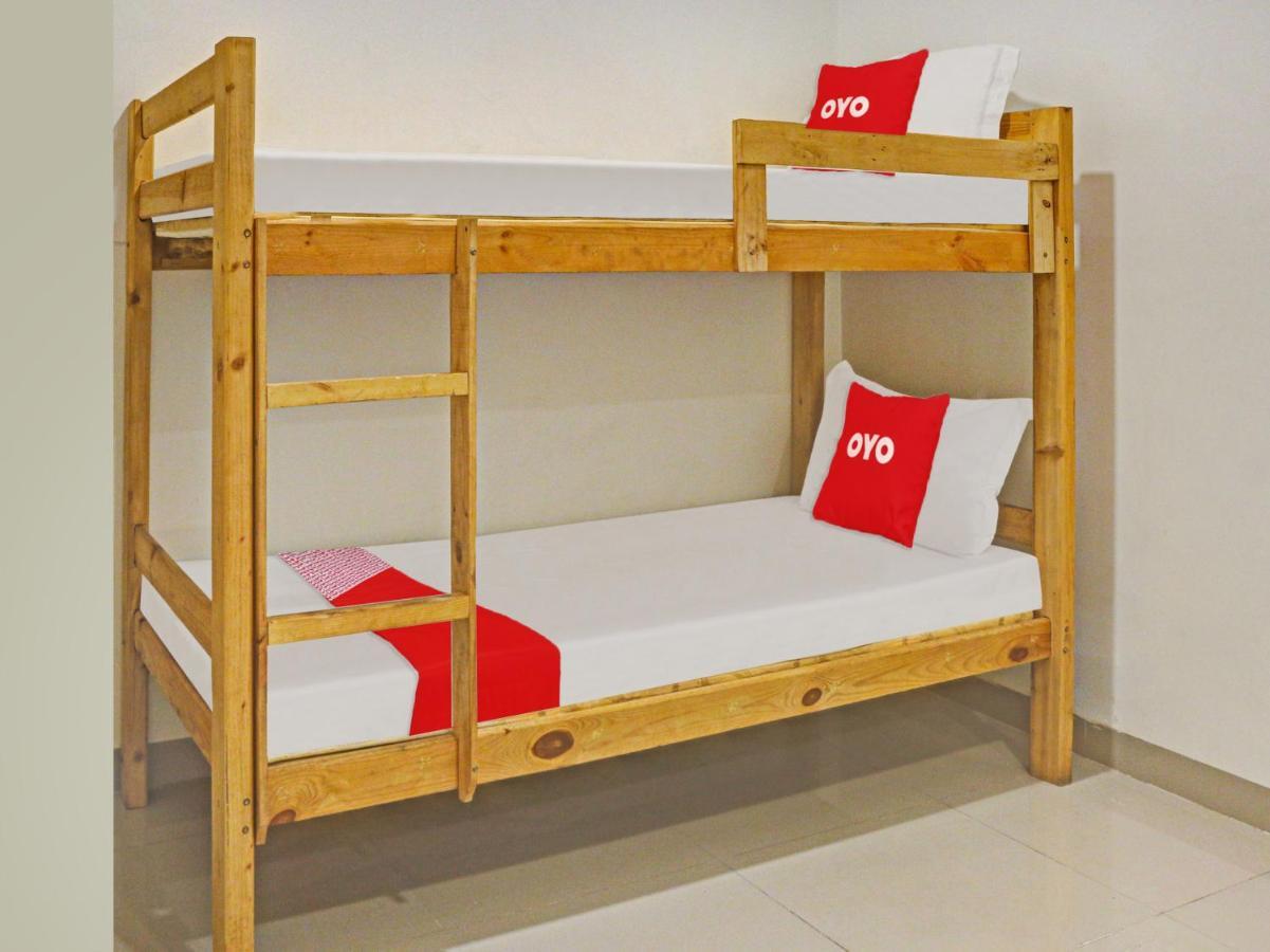 Oyo 831 Casa Maria Hotel Manila Ngoại thất bức ảnh